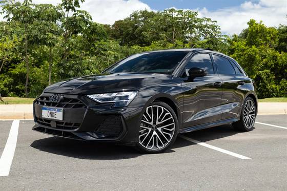 AUDI A3 2.0 40 TFSI GASOLINA SPORTBACK PERFORMANCE BLACK S-TRONIC AUDI A3 2.0 40 TFSI GASOLINA SPORTBACK PERFORMANCE BLACK S-TRONIC